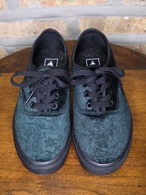 NWOT Womens Vans Authentic Velvet Jungle Green Black Sneaker Suede Shoes size 7